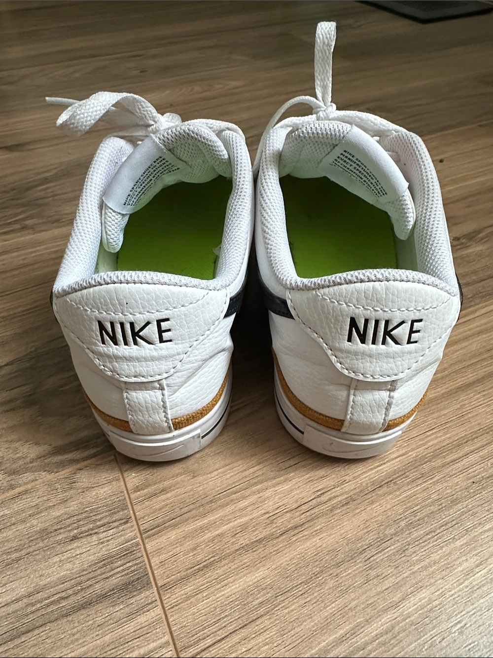 Nike Women’s Court Legacy Sneaker sz 9 - Picture 3 of 4